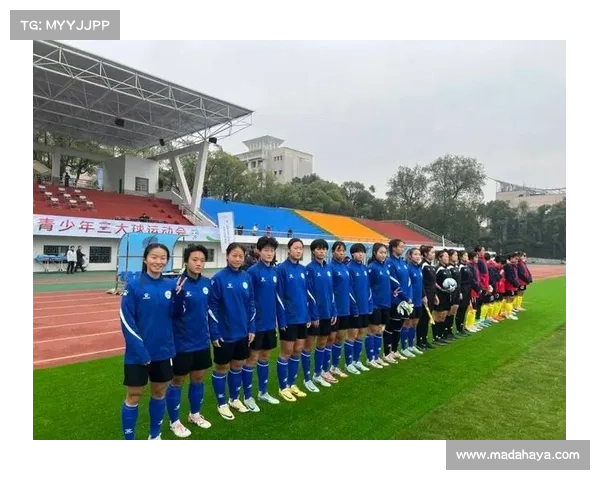 2025年重庆市青少年足球挑战赛在秀山盛大举行 展现青少年足球风采